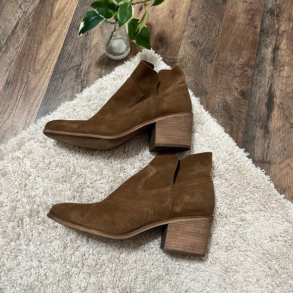 Nordstrom BP. Size 9.5 M Brown Leather Notched Brice Leather Ankle Boots - Picture 5 of 8